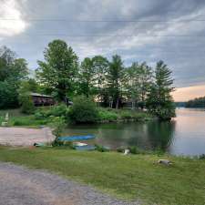 By the Bay Cottages | 2819 Regional Road 506, Cloyne, ON K0H 1K0, Canada