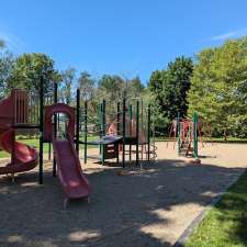 Highview Playground | 21 Highview Pl, Guelph, ON N1H 1M8, Canada