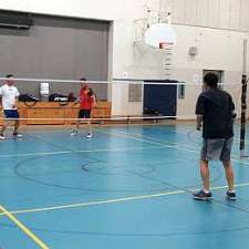 Hunt Club Badminton Club | 1620 Blohm Dr, Ottawa, ON K1G 5N6, Canada