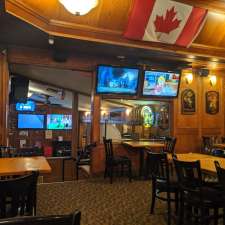 Black Swan Pub & Liquor Store | 2890 Shawnigan Lake Rd, Shawnigan Lake, BC V0R 2W0, Canada