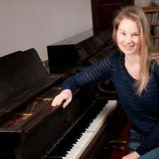 Jacqueline Perriam Piano Victoria | 2W1, 2189 Beaverbrooke St, Victoria, BC V8S 2W1, Canada