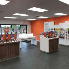 Freedom Mobile | 13708 Castle Downs Rd NW, Castle Downs Shopping Centre, Edmonton, AB T5X 4H7, Canada