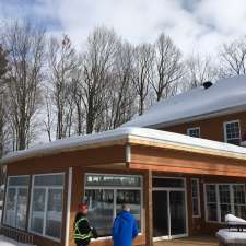 Déneigement de toitures Excel - Roof Snow Removal Service | 21 A Rang S, Saint-Thomas, QC J0K 3L0, Canada