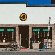 Black Squirrel Books & Espresso Bar | 1073 Bank St, Ottawa, ON K1S 3W9, Canada