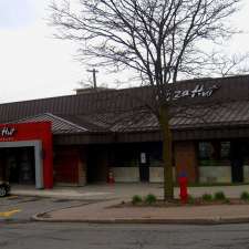 Pizza Hut | 1920 Bank St, Ottawa, ON K1V 7Z8, Canada