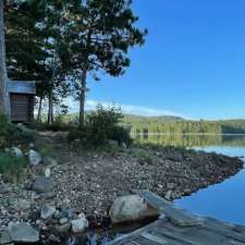 Challets Lac McGillivray ( Lac McGillivray camps) | 48 Ch Lac McGillivray, Sheenboro, QC J0X 2Z0, Canada