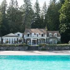 Rowena's Inn on the River | 14282 Morris Valley Rd, Harrison Mills, BC V0M 1L0, Canada
