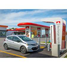 Borne de recharge rapide VÉ Petro-Canada/EV Fast Charging Station | 546 3e Rang, Sainte-Hélène-de-Bagot, QC J0H 1M0, Canada
