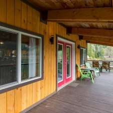 Top Hat Terrace Vacation Rental | 8323 Trans Canada Highway, Revelstoke, BC V0E 2S0, Canada
