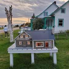 Les petites maisons d'Yvon Perron | 7 Chemin de Cap aux Oies, Les Éboulements, QC G0A 2M0, Canada