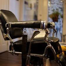 gentlemens Chair barber shop | 1725 Cowichan Bay Rd, suite 4, Cowichan Bay, BC V0R 1N1, Canada