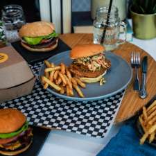 Bun + Burger | 35997 McKee Rd, Abbotsford, BC V3G 2L6, Canada